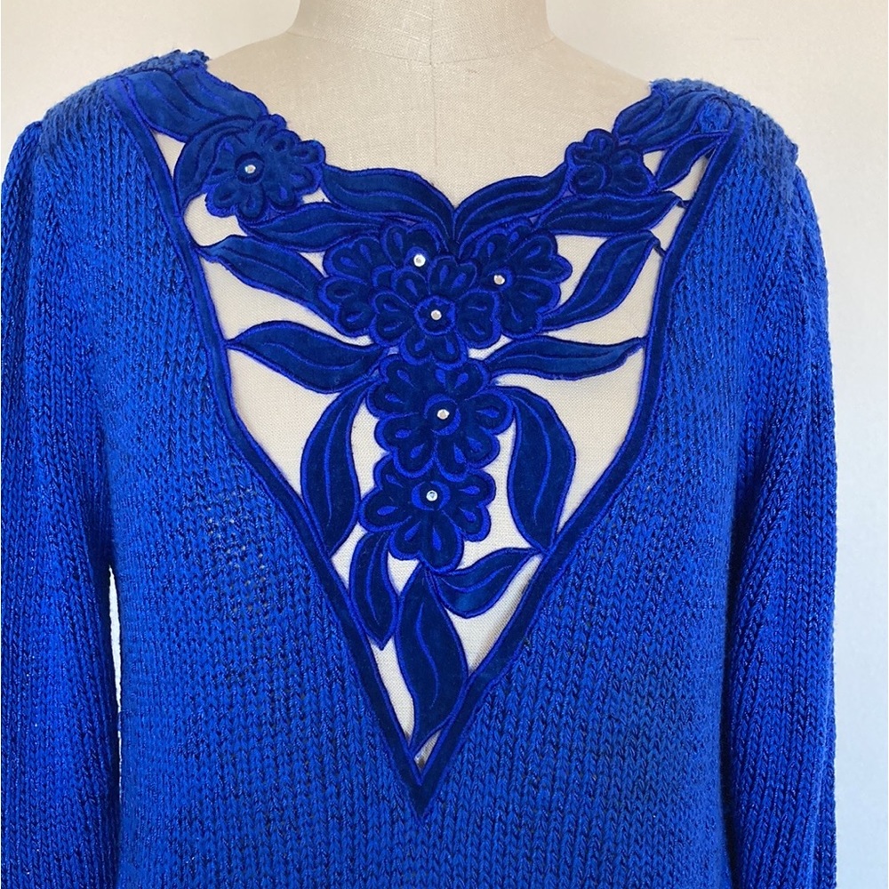 1980s hand knit sweater, neckline appliqué with rhinestones M